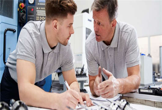 如何進入他們的生活中