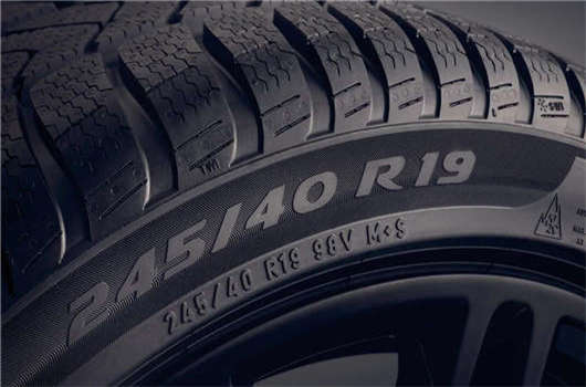 德國律法之冬季冰雪時期的冬季輪胎的要求