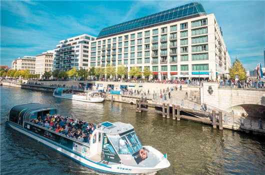 低姿態的移民門檻，未來方向的變更