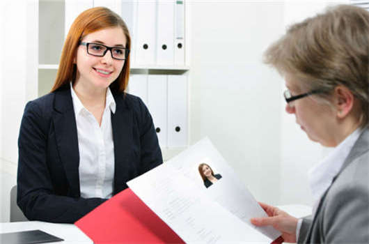 永居與入籍的選擇那個更適合您？