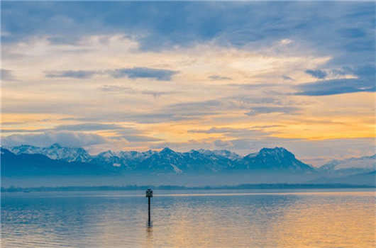 <a style='color:#268bd1;cursor:pointer;' href='/mshh.html'>德國生活</a>之工作申請與禮儀 德國生活之工作申請與禮儀