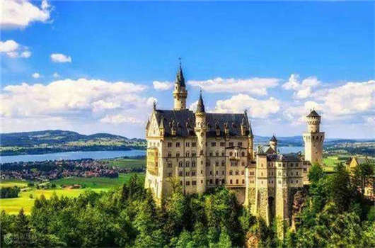 留學(xué)不只是有錢人的活動(dòng)，留學(xué)八大優(yōu)勢(shì)解讀