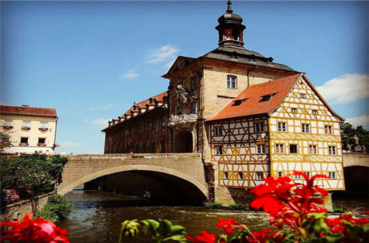 移民德國(guó)，您選擇入籍德國(guó)還是德國(guó)永居？